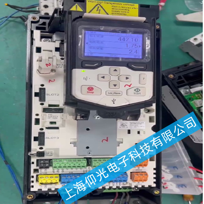 ABB变频器出现无显示故障怎么维修